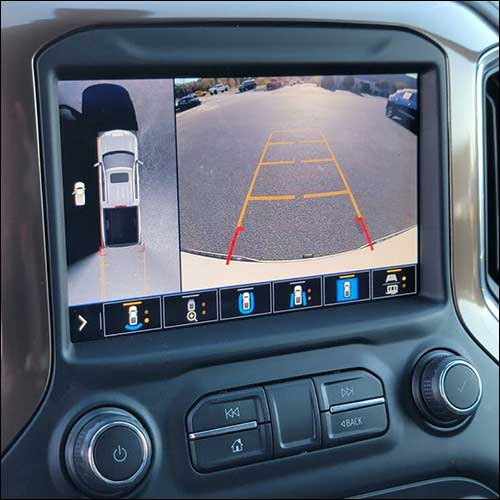 An image of the in-dash monitor of Chevrolet Silverado 1500 truck with 360-degree surround view camera system